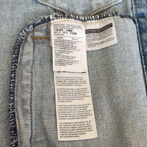 Levi’s Original Trucker Jean Jacket - Picture 11 of 16